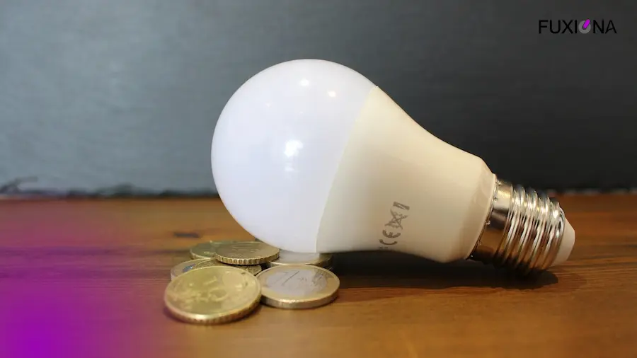 cuanto gasta empresa luz mes espana