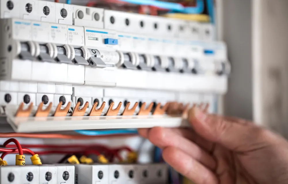 Mantener el suministro eléctrico en buen estado suministro eléctrico buen estado