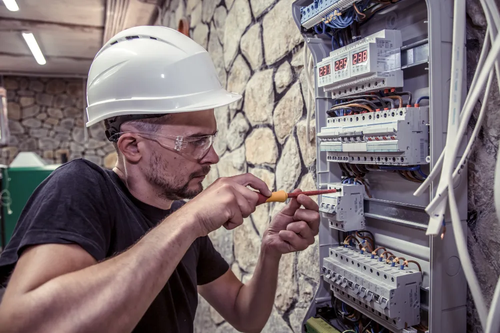 ¿Qué es mejor: Instalación monofásica o trifásica? tipo instalación monofásica trifásica